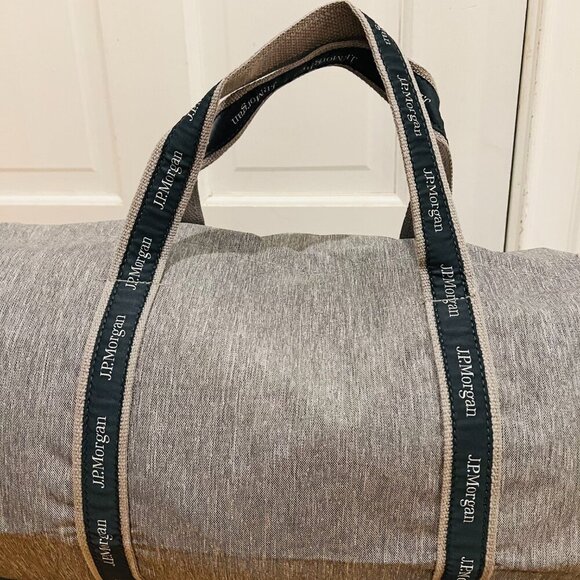 NWT Rare 100% Authentic JP Morgan Banker Bag Gray - Picture 8 of 16